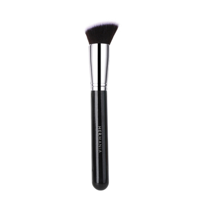 ANGLED FOUNDATION BUFFER BRUSH - F70
