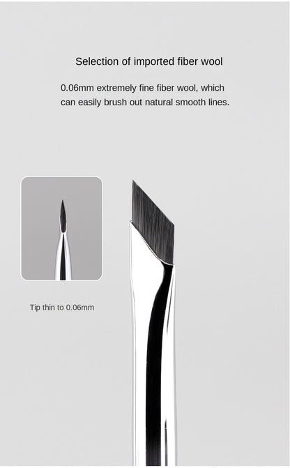 ULTRA THIN ANGLED EYEBROW / EYELINER BRUSH - E34