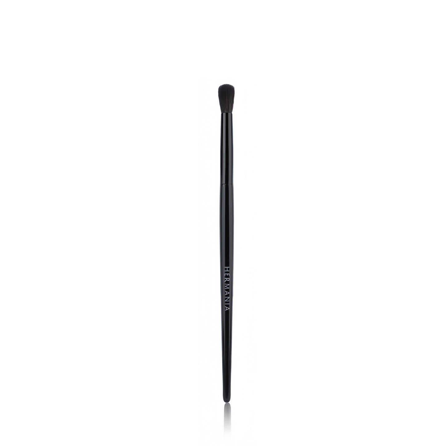 MEDIUM EYESHADOW BLENDING BRUSH - E90
