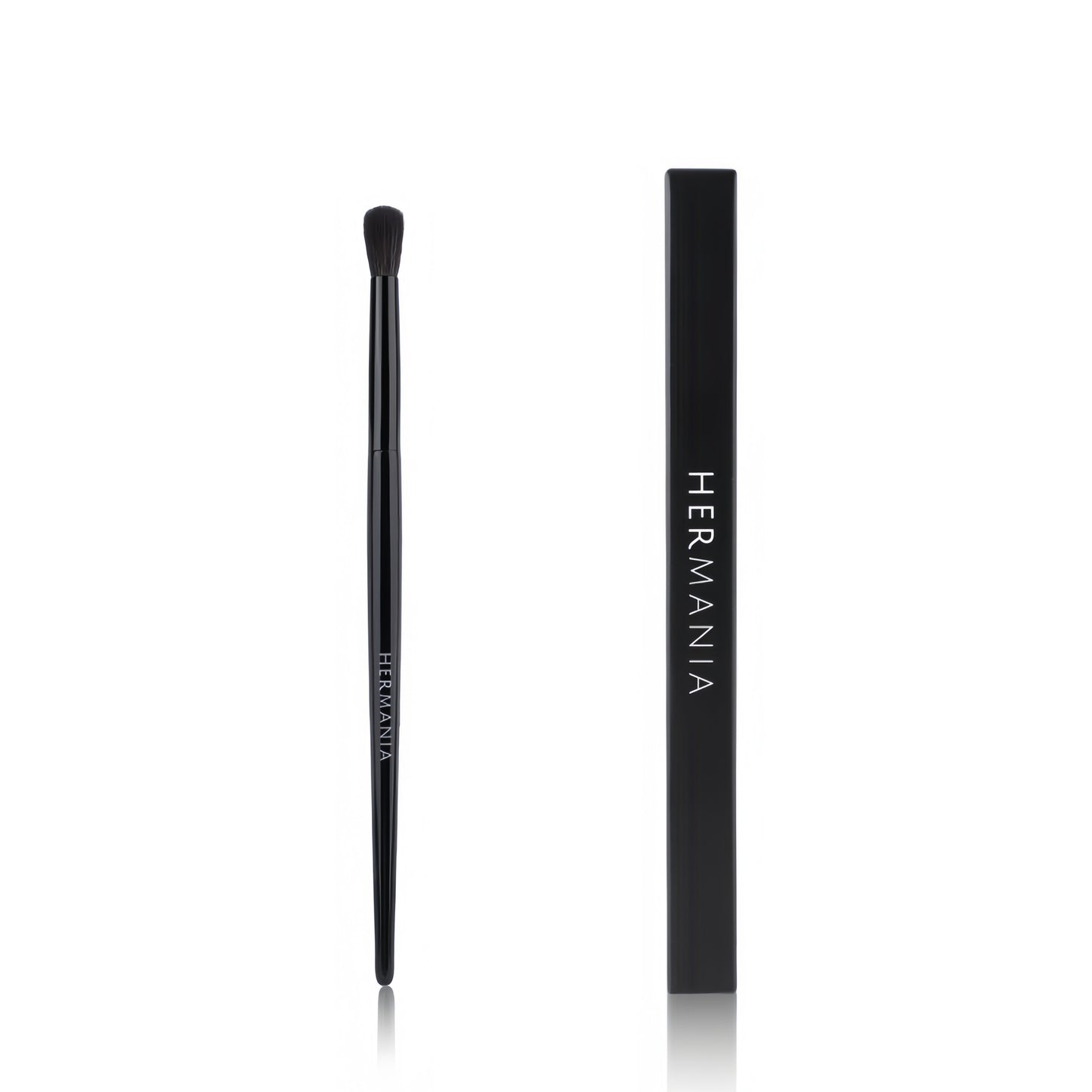 MEDIUM EYESHADOW BLENDING BRUSH - E90