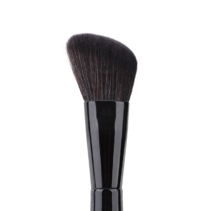 ANGLED BLUSHER / CONTOUR BRUSH - F30