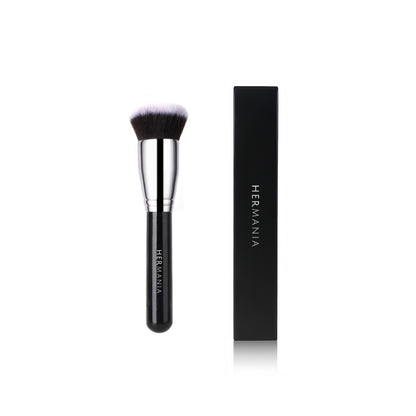 BIG FLAT FOUNDATION BRUSH - F300