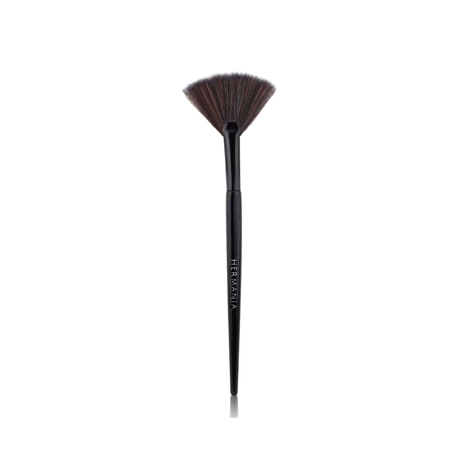 HIGHLIGHTER SMALL FAN BRUSH - F40